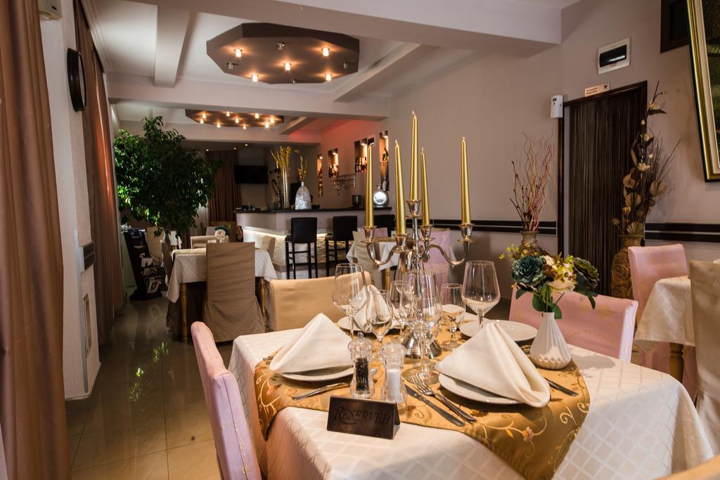 Hotel Ideal Podgorica Exterior photo