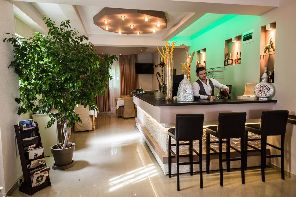 Hotel Ideal Podgorica Exterior photo
